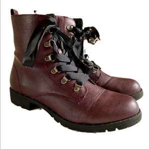 New! Eggplant Burgundy Candie’s Ribbon Boots sz 9
